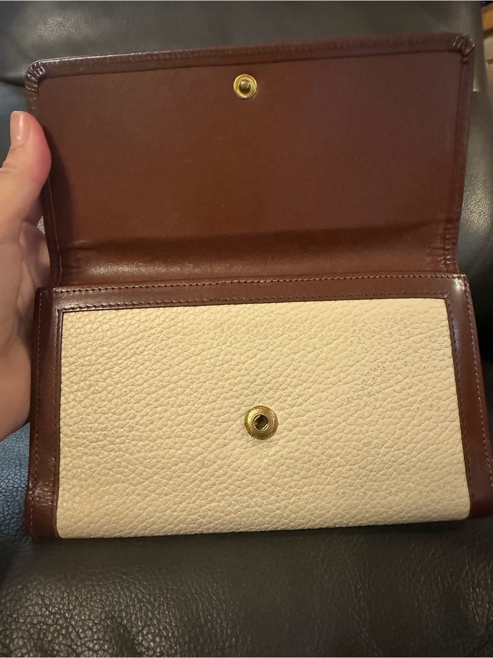 Vintage Dooney & Bourke Wallet - Picture 7 of 10